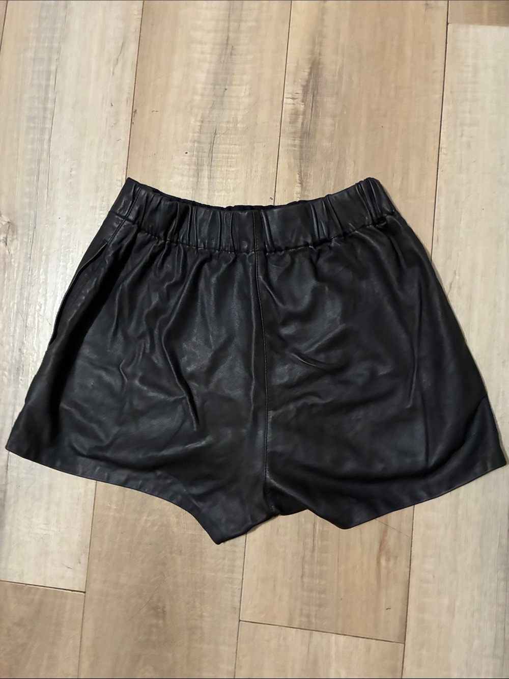 Tibi leather pull on shorts retail $795 - Picture 4 of 7